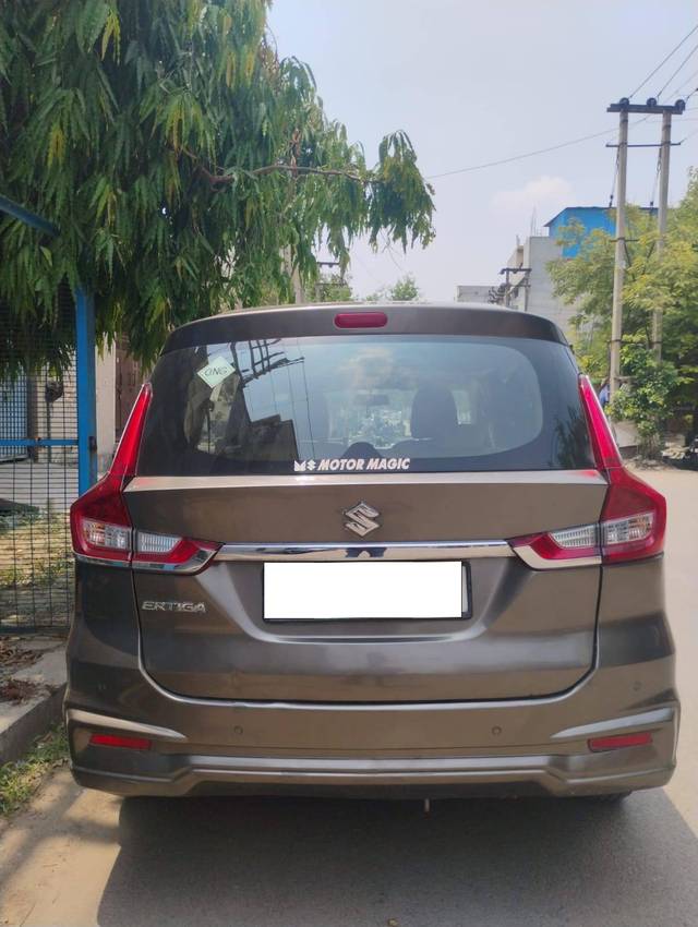 https://images10.gaadi.com/usedcar_image/4537041/original/processed_dd91d54857d8723ce31376ab83d707a5.jpg?imwidth=6401