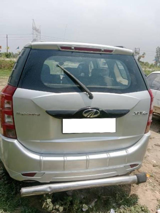 https://images10.gaadi.com/usedcar_image/4537046/original/processed_f21af1d1-f9d4-47c0-ab1a-c2bf27fe1800.jpg?imwidth=6401