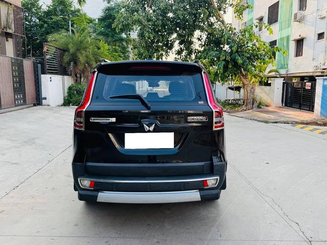 https://images10.gaadi.com/usedcar_image/4537049/original/processed_72b06fc58b4a7bda662e8ca8b0f22f5d.jpg?imwidth=6402
