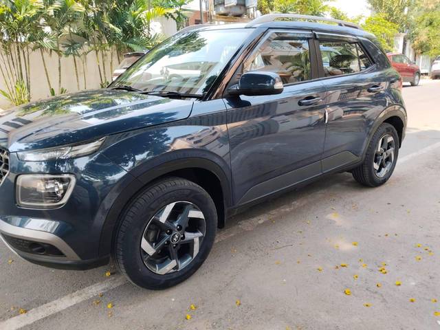 https://images10.gaadi.com/usedcar_image/4537050/original/processed_30ae9eb7a626744b6aec1a29f1cf3318.jpg?imwidth=6400