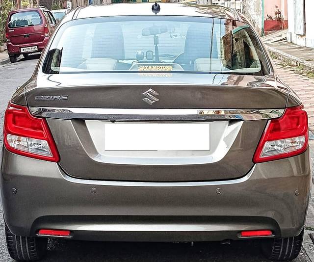 https://images10.gaadi.com/usedcar_image/4537054/original/processed_c2b5259add61d329d006a3702fe28486.jpg?imwidth=6402