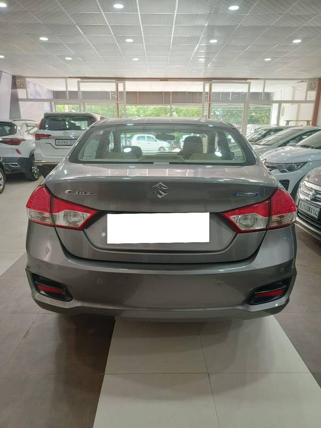 https://images10.gaadi.com/usedcar_image/4537068/original/processed_590e8802b0b6a39f42b00d47804d85ad.jpg?imwidth=6401