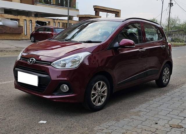 https://images10.gaadi.com/usedcar_image/4537072/original/processed_13061792ec0d4052fbc8e4dd8a54c3ed.jpg?imwidth=6402