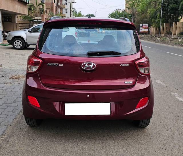 https://images10.gaadi.com/usedcar_image/4537073/original/processed_a85cf578c83f167fd0f1b4a16cb3bbe6.jpg?imwidth=6401