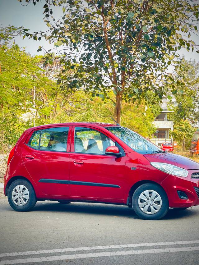 https://images10.gaadi.com/usedcar_image/4537075/original/eb72edb9b26811f84938d7c50aacee17.jpg?imwidth=6401