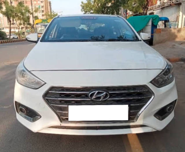 https://images10.gaadi.com/usedcar_image/4537111/original/processed_2e49289f-639a-414d-92b9-28bd66422593.png?imwidth=6401