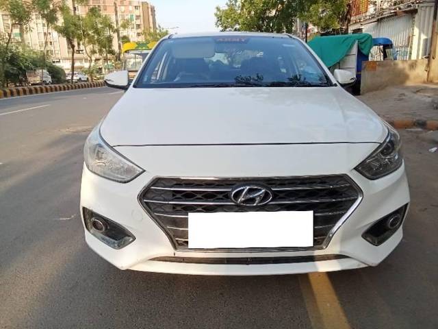 https://images10.gaadi.com/usedcar_image/4537111/original/processed_cc4365d3-4572-4a6e-b7bf-4143e9b302a6.jpg?imwidth=6400