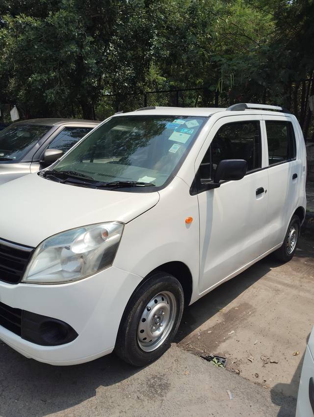 https://images10.gaadi.com/usedcar_image/4537130/original/processed_783bf7a09f24ef978f69127cb56cc0de.jpg?imwidth=6400