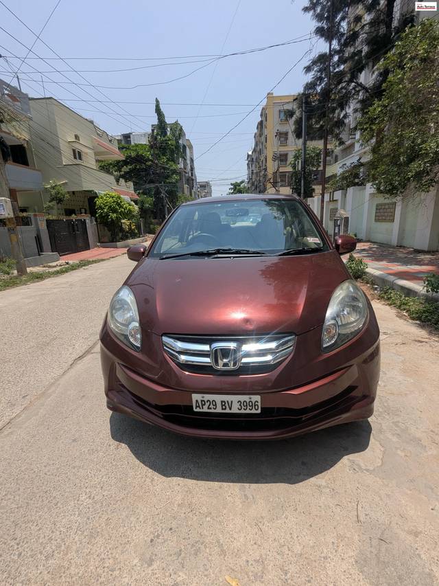 https://images10.gaadi.com/usedcar_image/4537140/original/75ddfc1af8fa1b3206c580e497840712.jpg?imwidth=6400
