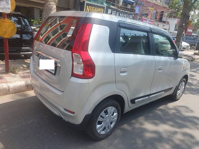 https://images10.gaadi.com/usedcar_image/4537146/original/processed_5c1fae557f7913e6cbf0604b93b4e12f.jpg?imwidth=6401