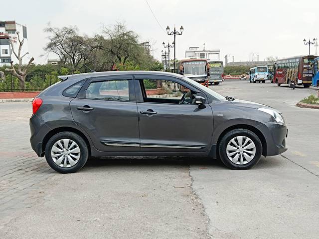 https://images10.gaadi.com/usedcar_image/4537149/original/processed_f4778b7923995871e511464878db98ee.jpg?imwidth=6401