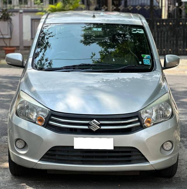 https://images10.gaadi.com/usedcar_image/4537154/original/processed_d81bb9dd856eff9addb8a20aa1310257.jpg?imwidth=6402