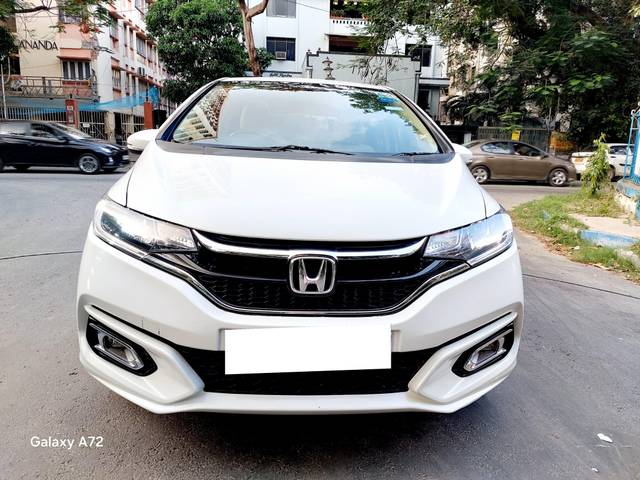 https://images10.gaadi.com/usedcar_image/4537160/original/processed_3a63e544638170e4575aeddafa68e010.jpg?imwidth=6400