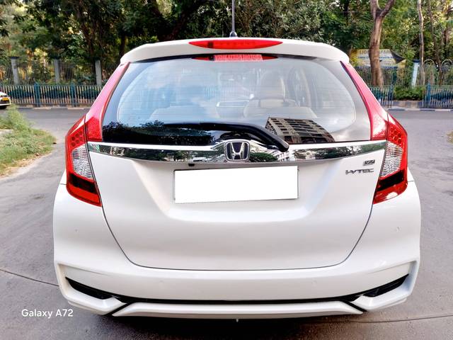 https://images10.gaadi.com/usedcar_image/4537160/original/processed_f14839e3fd2d2b9e77dc6d42a8b26632.jpg?imwidth=6402