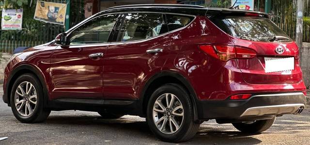 https://images10.gaadi.com/usedcar_image/4537170/original/processed_08659b6df20af9e5a057d0b5313c4b66.jpg?imwidth=6402