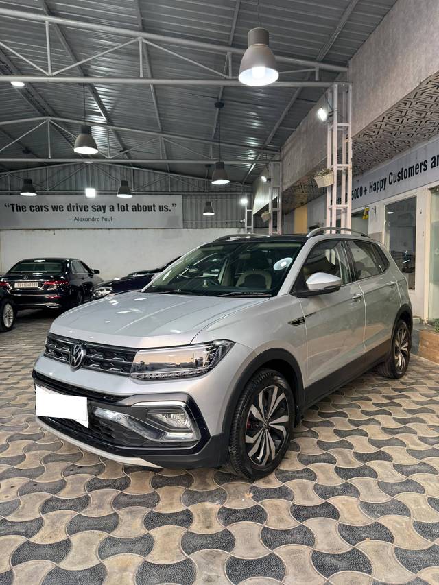 https://images10.gaadi.com/usedcar_image/4537172/original/processed_b209ca4a9389e032dd7e2c1d6cac1c99.jpg?imwidth=6400