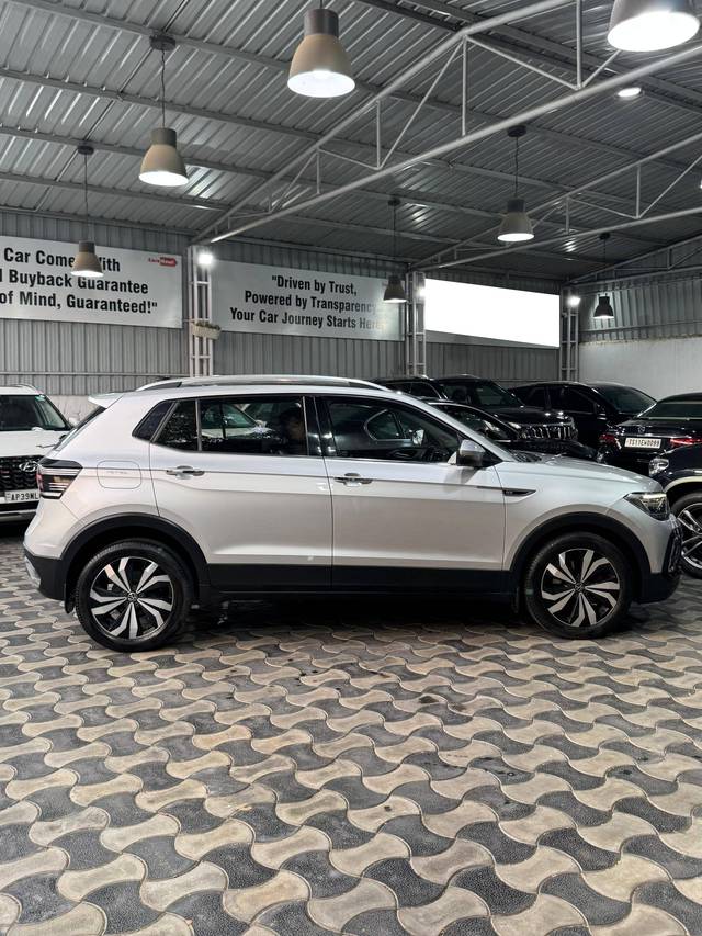 https://images10.gaadi.com/usedcar_image/4537172/original/processed_ded565b1d065d700760a3fa2d295d0fb.jpg?imwidth=6401