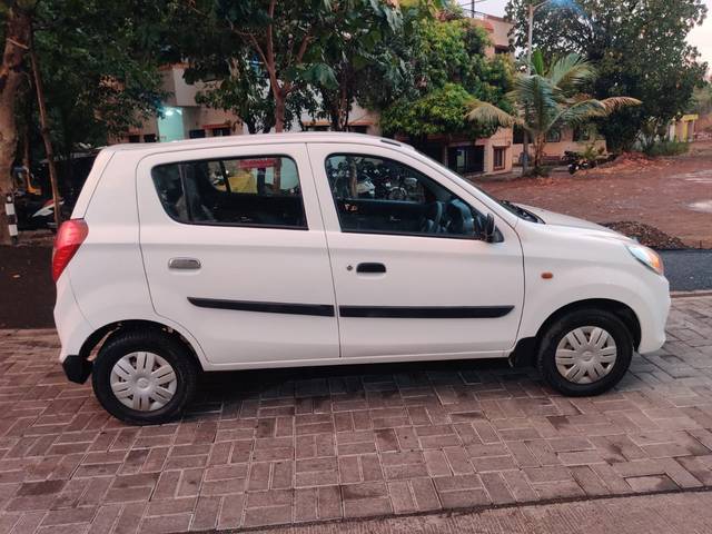 https://images10.gaadi.com/usedcar_image/4537177/original/371c7cc59dc360e6843d4cbd4ce9e28f.jpg?imwidth=6401