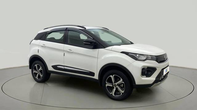 https://images10.gaadi.com/usedcar_image/4537193/original/defa2e1e617739a8a8947605780ff4c9.jpg?imwidth=6400
