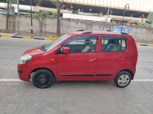 https://images10.gaadi.com/usedcar_image/4537199/original/processed_2483f0b6a44efb06545bd9bf92ce825a.jpg?imwidth=6400