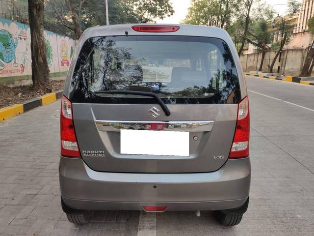 https://images10.gaadi.com/usedcar_image/4537201/original/processed_f3e2a0e0d210f851de419b7b73d7a849.jpg?imwidth=6402