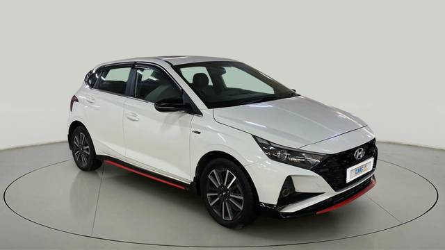 https://images10.gaadi.com/usedcar_image/4537205/original/85cfe015d8d2223dfe2adc71a80e55f5.jpg?imwidth=6400