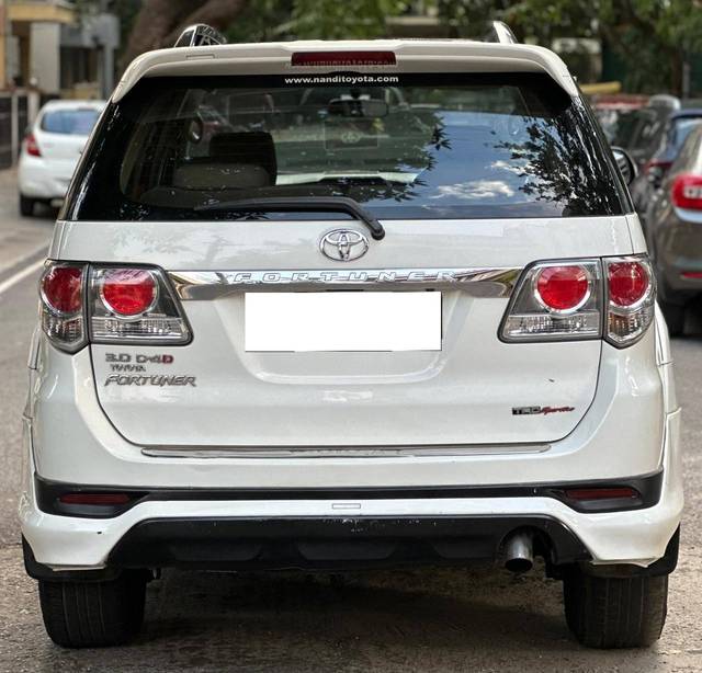 https://images10.gaadi.com/usedcar_image/4537208/original/processed_335999347bbd3d0b3423212136a57cc0.jpg?imwidth=6402