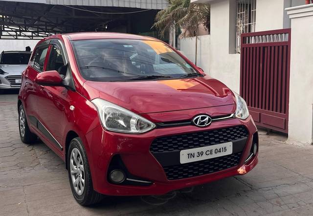 https://images10.gaadi.com/usedcar_image/4537209/original/processed_8e892a549579bc4d954dd545d0059b5f.jpg?imwidth=6400