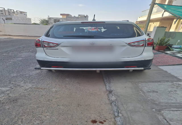 https://images10.gaadi.com/usedcar_image/4537229/original/932ed137-2659-4d0e-b4e9-dee8f1d1a1ef.?imwidth=6402
