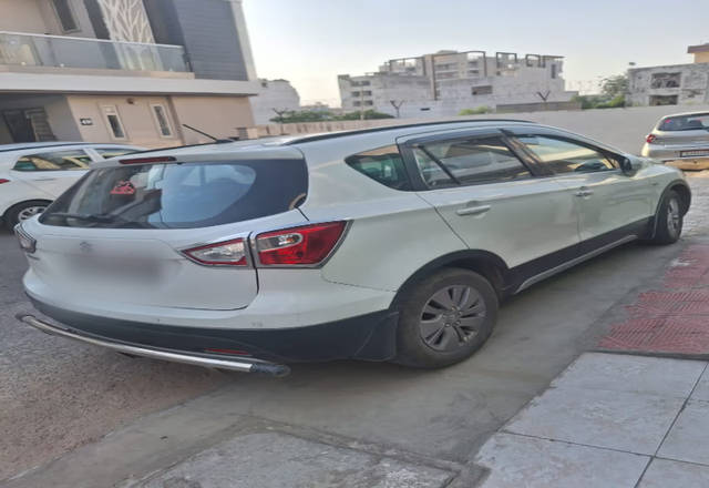 https://images10.gaadi.com/usedcar_image/4537229/original/dc161eac-cfdc-4fd9-9aeb-6a94b71a4967.?imwidth=6401