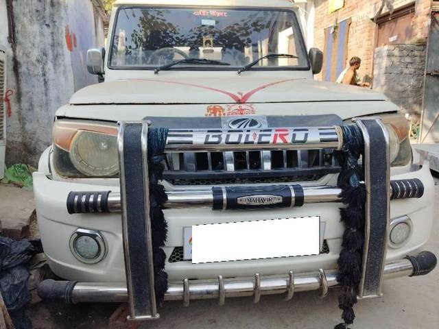 https://images10.gaadi.com/usedcar_image/4537258/original/processed_4ca3affe-749a-43f8-a215-6228f05a82a7.jpg?imwidth=6401