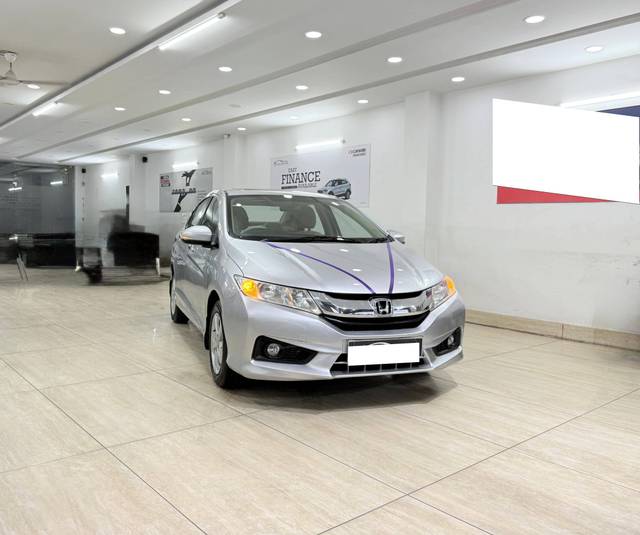 https://images10.gaadi.com/usedcar_image/4537264/original/processed_63939c5ea2598419ce7c1400a096b828.jpg?imwidth=6400