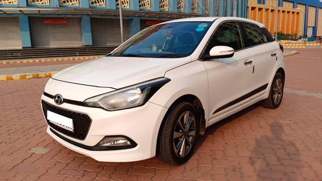 https://images10.gaadi.com/usedcar_image/4537266/original/processed_53f3100fbd2ee78fd404401976da954a.jpg?imwidth=6400