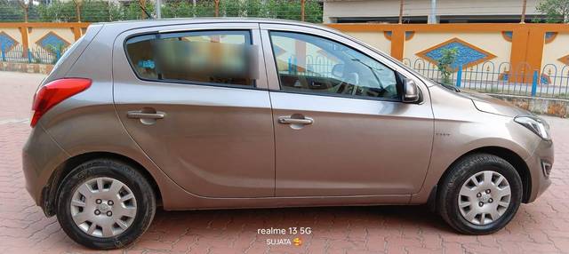 https://images10.gaadi.com/usedcar_image/4537286/original/processed_3b5a766911f1cbd203056d81970a0e09.jpg?imwidth=6401