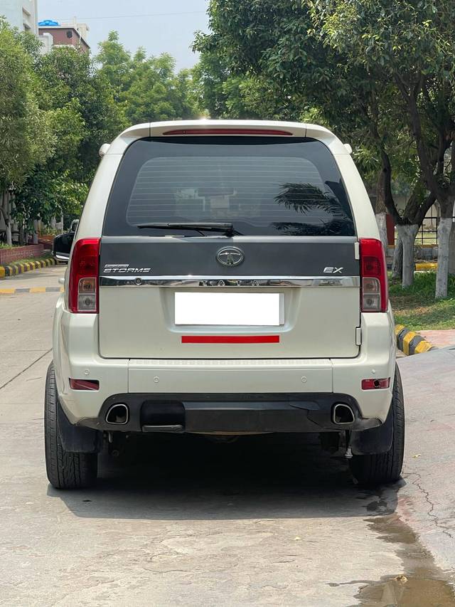 https://images10.gaadi.com/usedcar_image/4537339/original/processed_3be59212a67a9975949abc4f18036af6.jpg?imwidth=6402