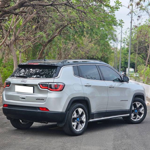 https://images10.gaadi.com/usedcar_image/4537345/original/processed_a87cc7c81150d362482d0f64caf442c1.jpg?imwidth=6401