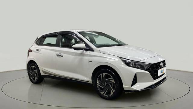 https://images10.gaadi.com/usedcar_image/4537348/original/59c48ae38c85682808caf5d023f2ba03.jpg?imwidth=6400