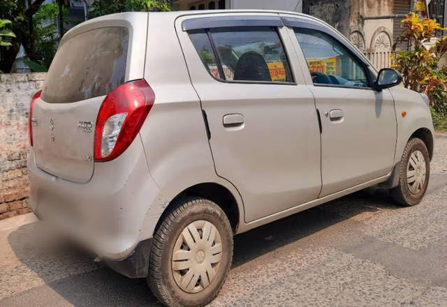 https://images10.gaadi.com/usedcar_image/4537371/original/055f957c-8d8e-4914-a06b-d0abfb22e135.?imwidth=6402