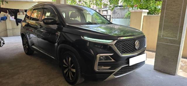 https://images10.gaadi.com/usedcar_image/4537372/original/processed_9e2afa03-0d7e-448b-be66-4ce67629eace.jpg?imwidth=6400