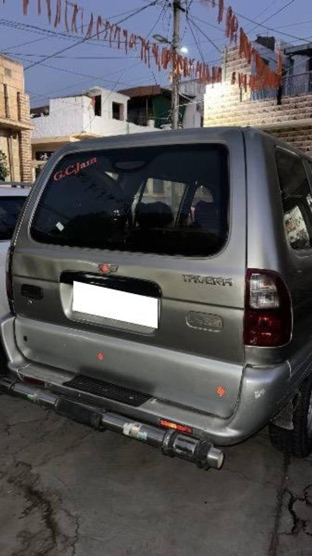 https://images10.gaadi.com/usedcar_image/4537373/original/processed_8de796ef-0e65-428b-9f5c-e3a06eec1d6d.jpeg?imwidth=6401