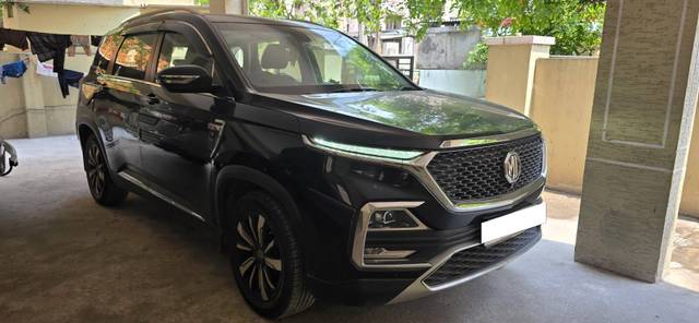 https://images10.gaadi.com/usedcar_image/4537426/original/processed_02112b3d-502e-4fc2-8796-cbc2dd472a1b.jpg?imwidth=6400