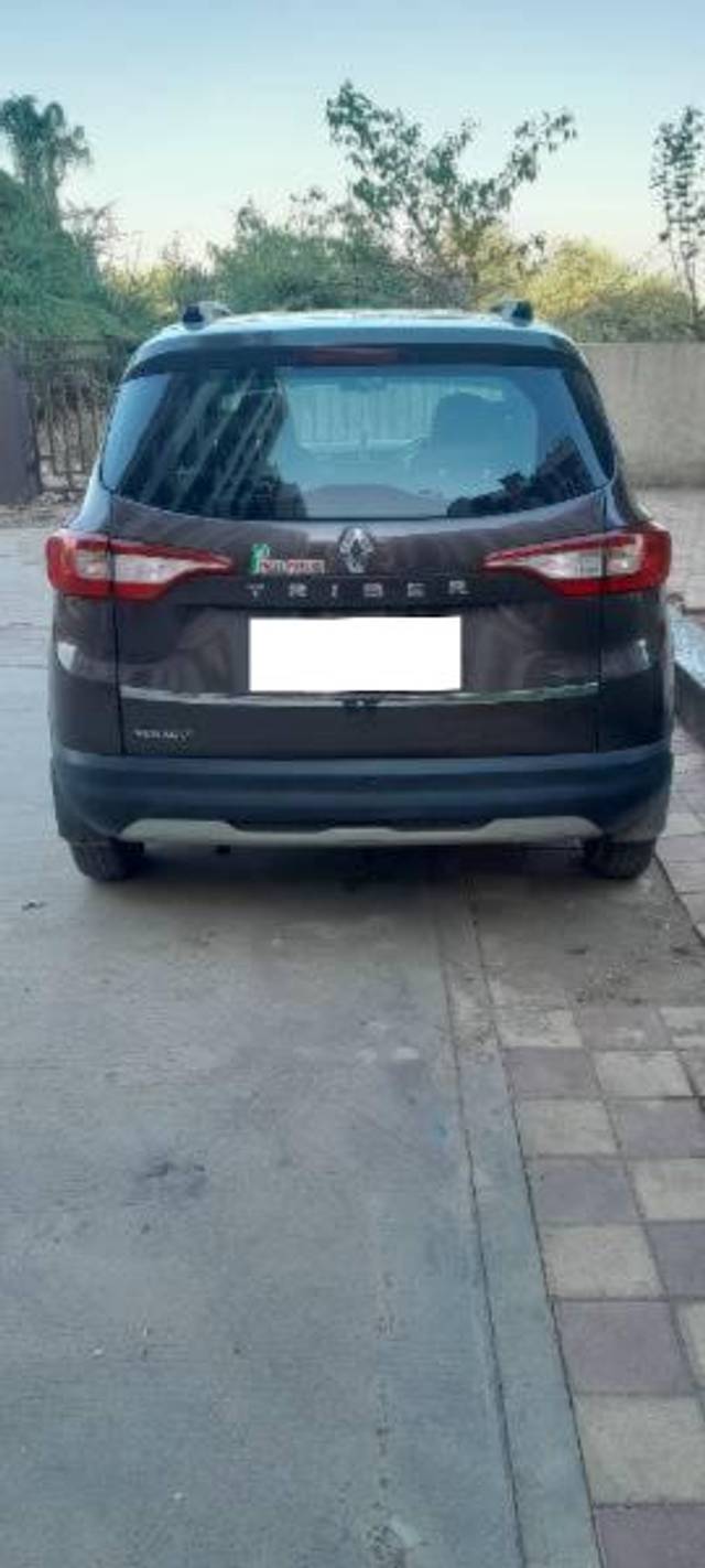 https://images10.gaadi.com/usedcar_image/4537434/original/processed_4dfdc4e7-d9ba-4893-9516-4b5bbebfc967.jpg?imwidth=6400