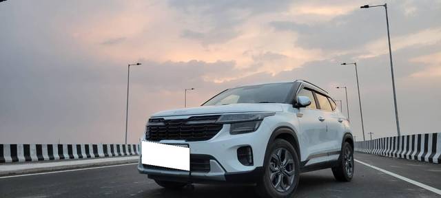 https://images10.gaadi.com/usedcar_image/4537449/original/processed_64a5f451-a8d1-4304-8b2f-b028e3f6d0a2.jpg?imwidth=6401