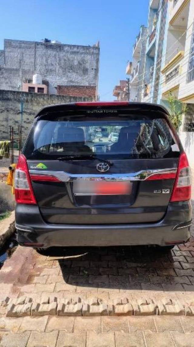https://images10.gaadi.com/usedcar_image/4537516/original/processed_9f507bb6-c0bc-4f6a-a9c9-4bdf3c7ca989.jpg?imwidth=6401