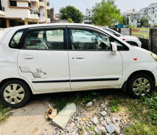 https://images10.gaadi.com/usedcar_image/4537518/original/processed_17918da7-2e66-4cd0-a566-c42b0e2d4947.png?imwidth=6401