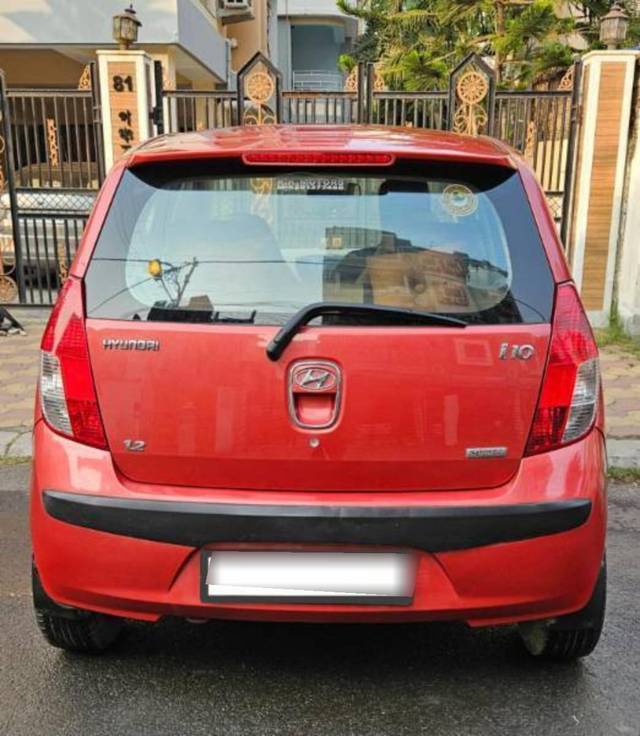 https://images10.gaadi.com/usedcar_image/4537523/original/processed_2dcb791b-1894-49c6-aadd-9da2603a7a41.jpg?imwidth=6401