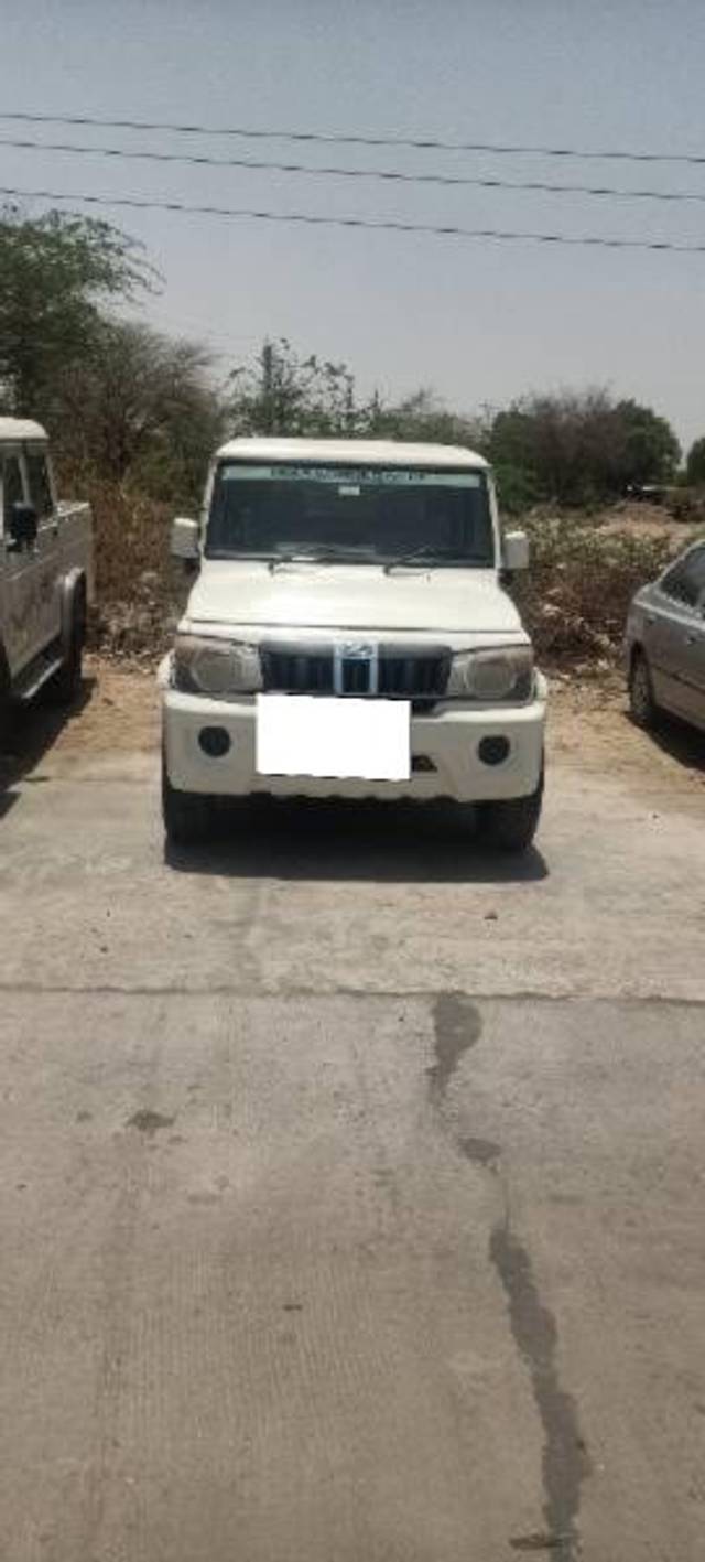 https://images10.gaadi.com/usedcar_image/4537532/original/processed_64418ecf-4039-4d24-b1f5-7b4b3e77fb22.jpg?imwidth=6402