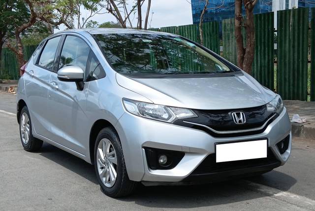 https://images10.gaadi.com/usedcar_image/4537562/original/processed_83c8d99c92b64d29df3081faae2680af.jpg?imwidth=6400