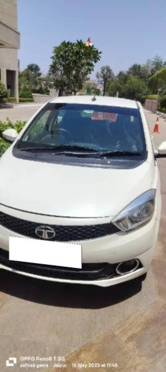 https://images10.gaadi.com/usedcar_image/4537569/original/processed_2fe2cfdb-6d61-4fbc-91a7-1b9451819b9c.jpg?imwidth=6401