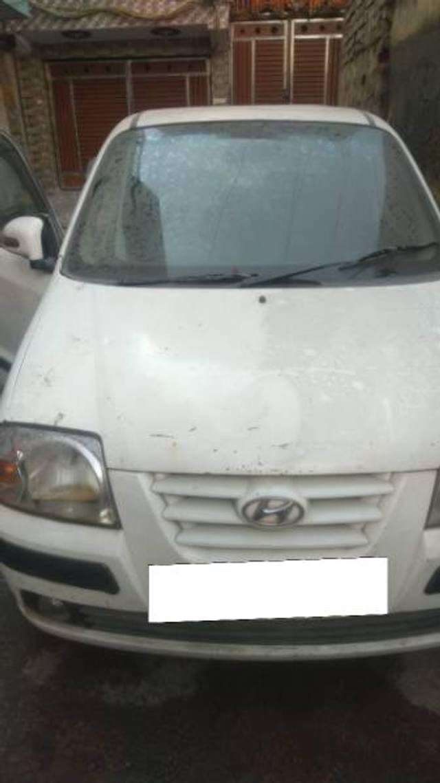 https://images10.gaadi.com/usedcar_image/4537651/original/processed_a927fbfd-fd6c-45ca-a15d-ed0c4706c50f.jpg?imwidth=6402